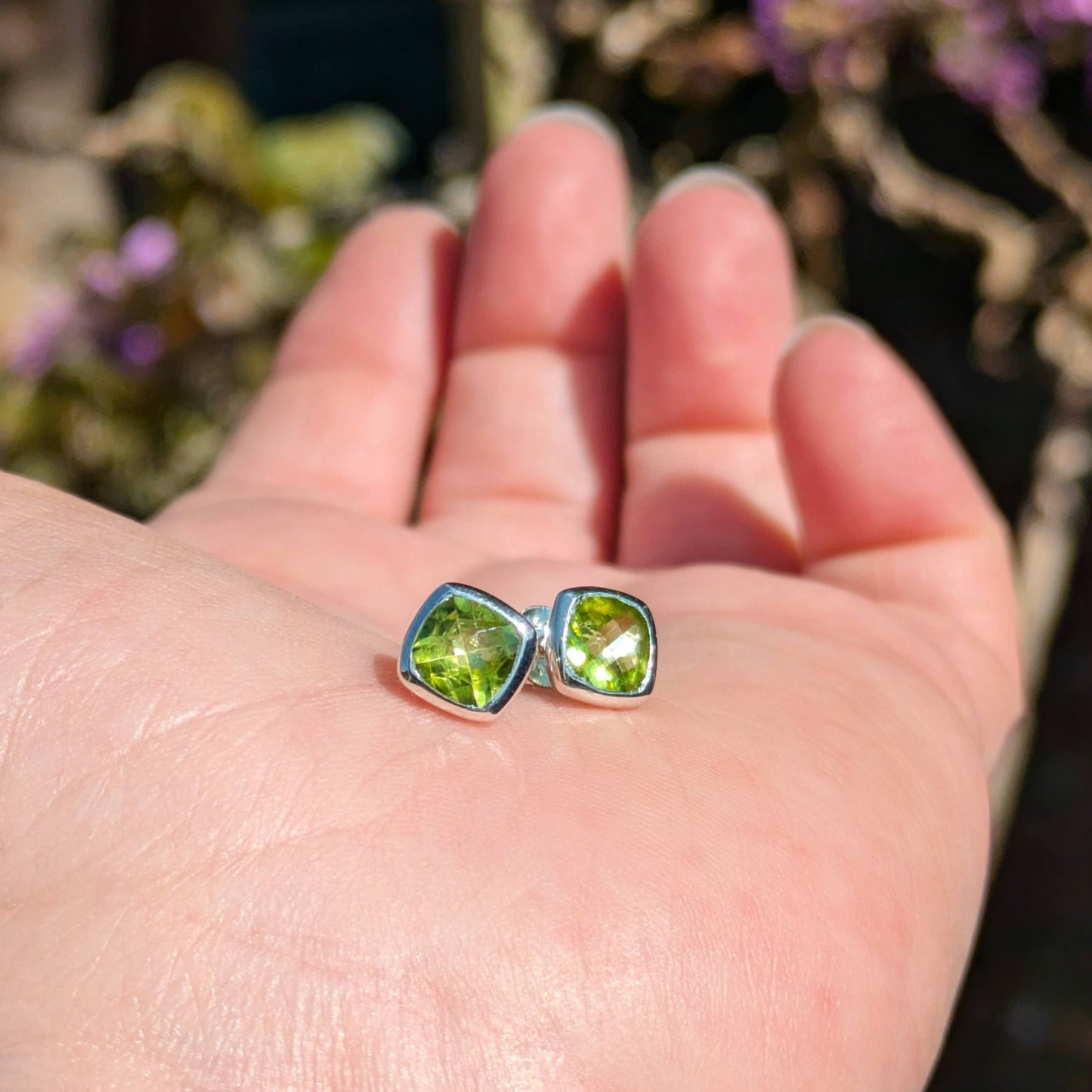 Sterling Silver Squircle Facetted Peridot Stud Earrings