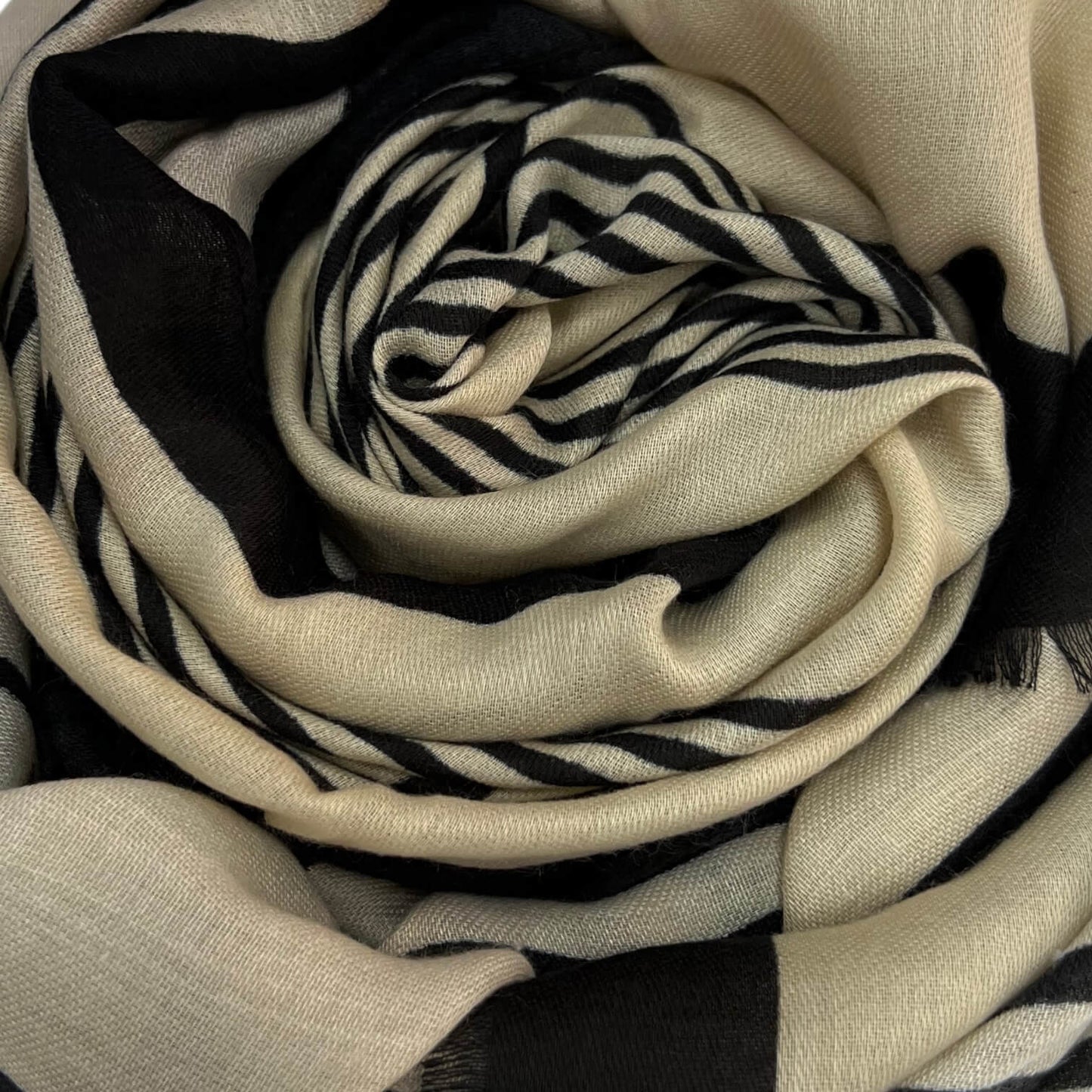 White Maze Pattern Lightweight Scarf | The Jewellery Stop