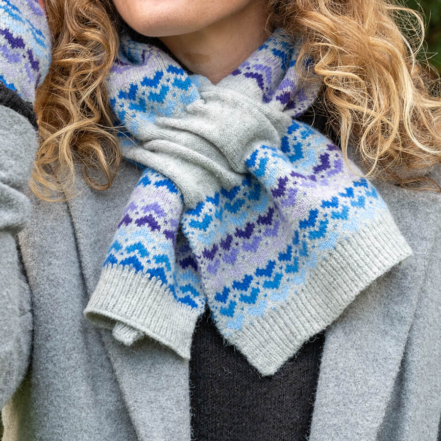 Grey Pull Through Scarf With Blue Mix Hearts | The Jewellery Stop