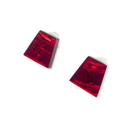 Red Shell Collar Matte Clip Earrings