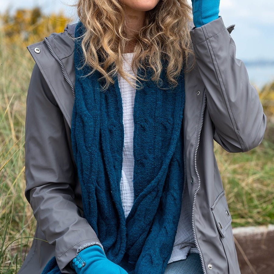 Dark Teal Cable Knit Scarf | The Jewellery Stop