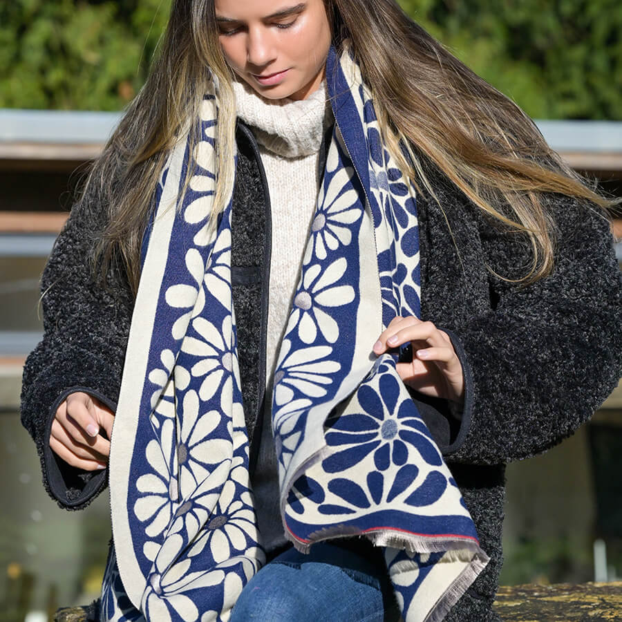 Navy Retro Daisy Jacquard Scarf | The Jewellery Stop