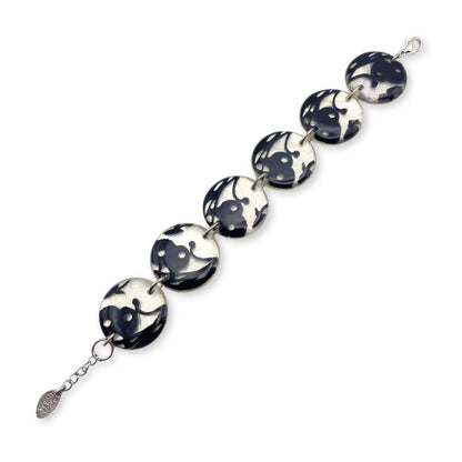 White Shell Flower In Resin Bracelet