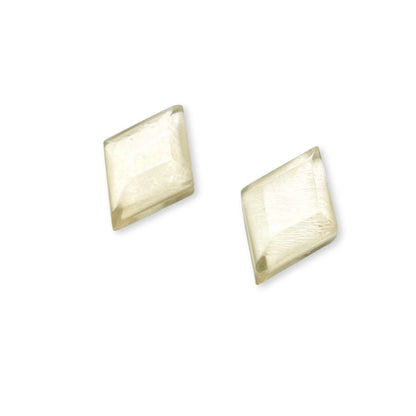 White Diamond Shaped Stud Earrings In Resin And Shell