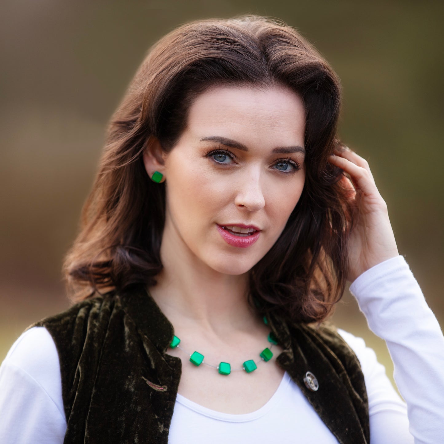 Emerald Shell Cubes Shiny Necklace