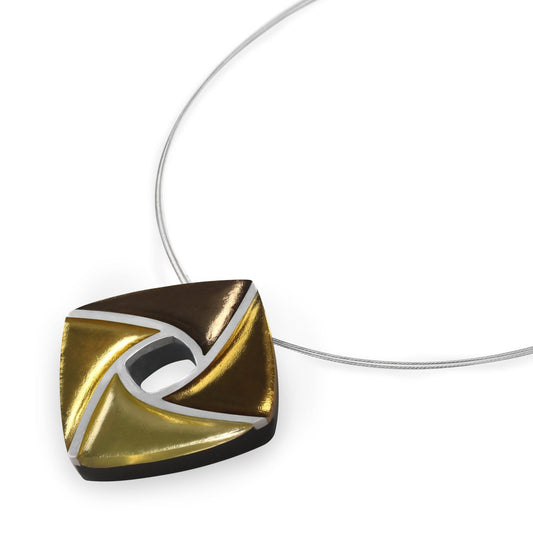 Palomino Kite Shiny Pendant | The Jewellery Stop
