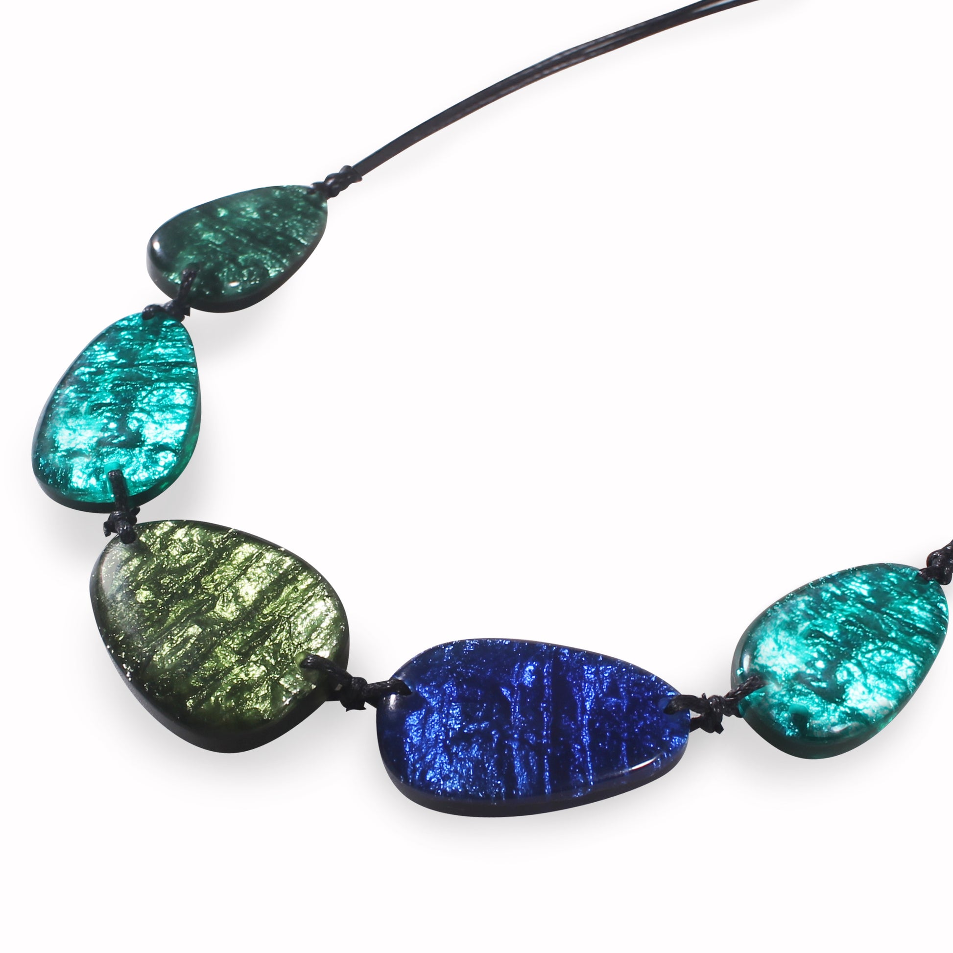 Everglade Textured Pebble Shiny Necklace