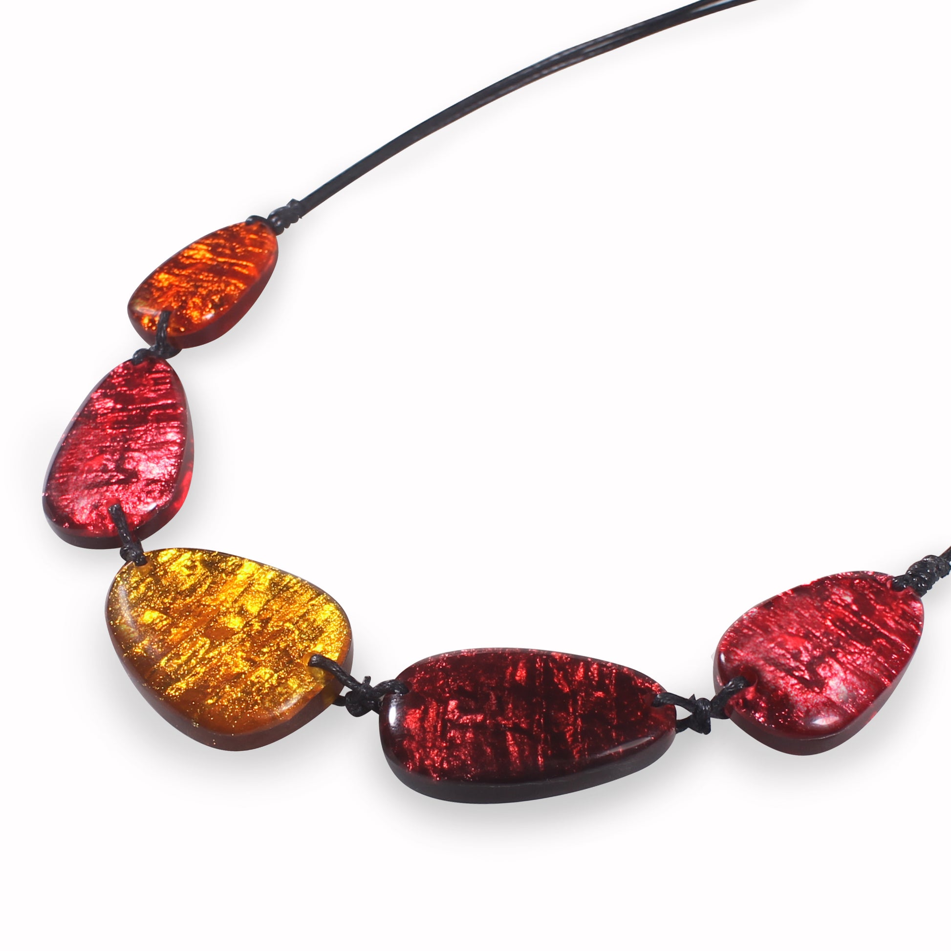 Sangria Textured Pebble Shiny Necklace